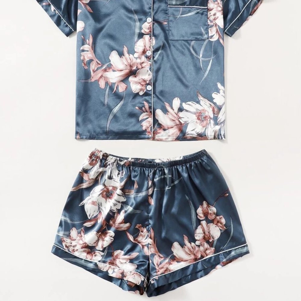 Plus Size Sleepwear Floral Print Dusty Blue Silk Satin PJ Set with Front Pocket - Picture 5 of 5